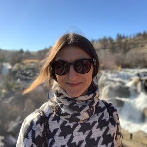 Meet your Posher, Antonia